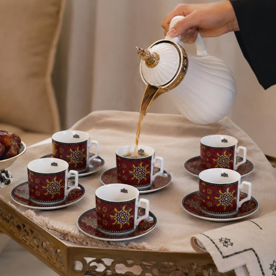 طقم اكواب مزخرفة  ـ 6 اكواب مع سيسر