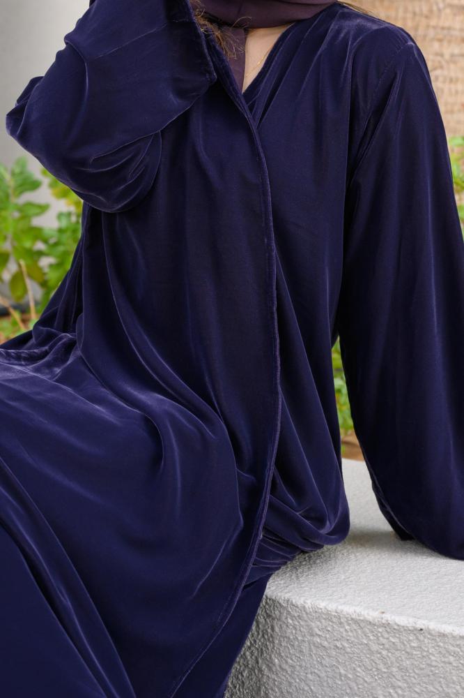 عبايه ملكة المخمل بلون بنفسجي ملكي شتوي كلوش مع طرحة