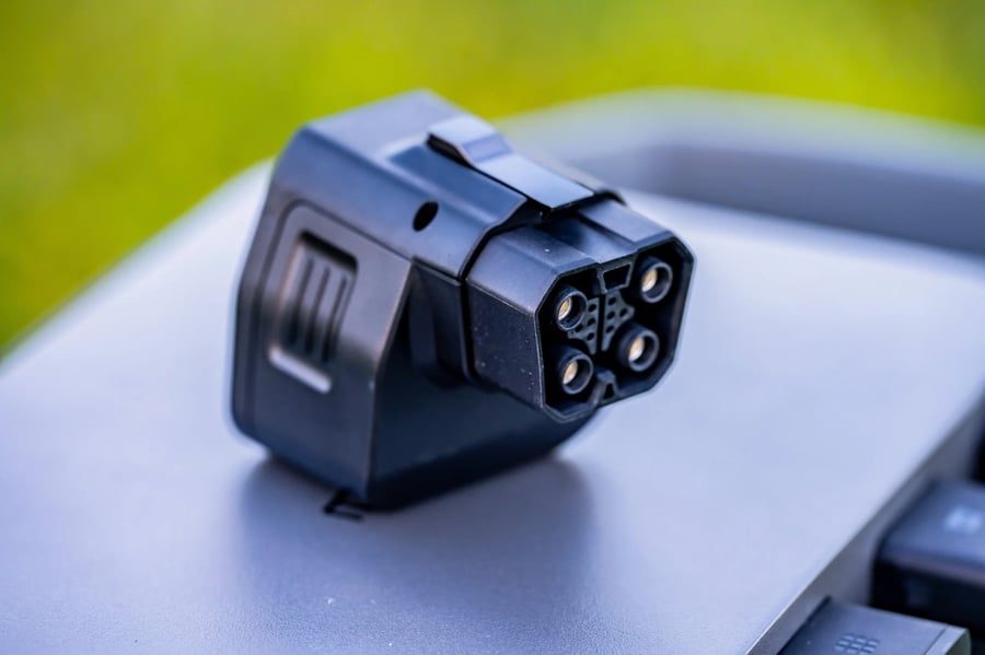 Delta Pro  to Smart Generator Adapter