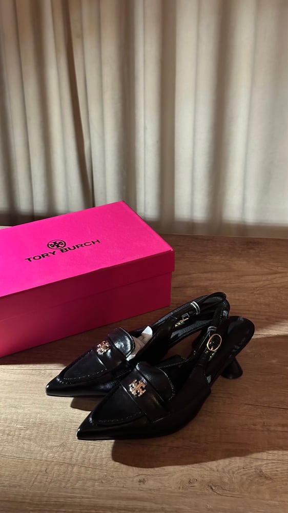 كعب TORY BURCH