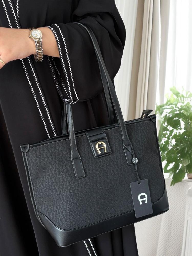 حقيبة اجنر AIGNER اسودقماش توت باق