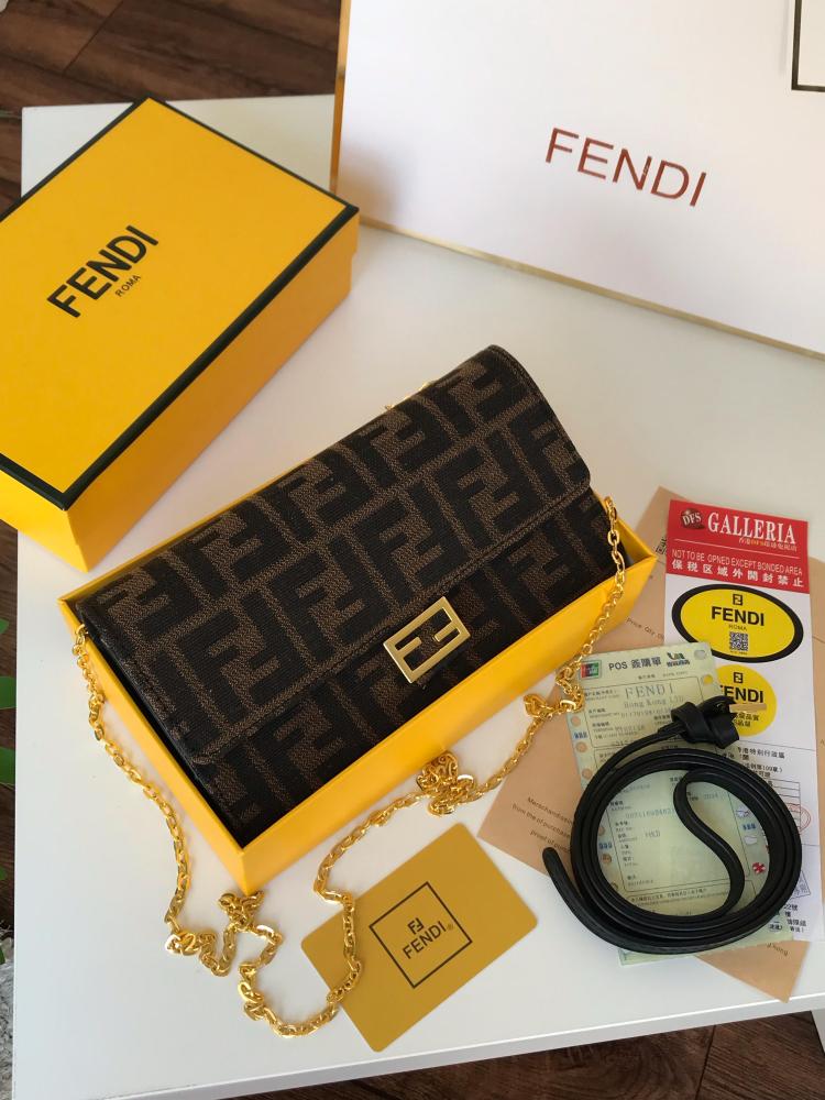 فندي FENDIمحفظه مستر كوالتي