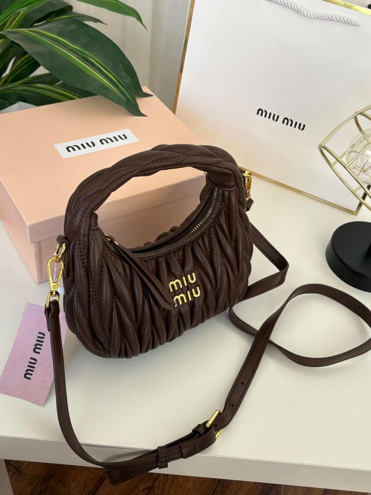 حقيبة Miu Miu بني شوكولاتة