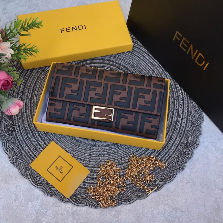 محفظة فندي FENDI