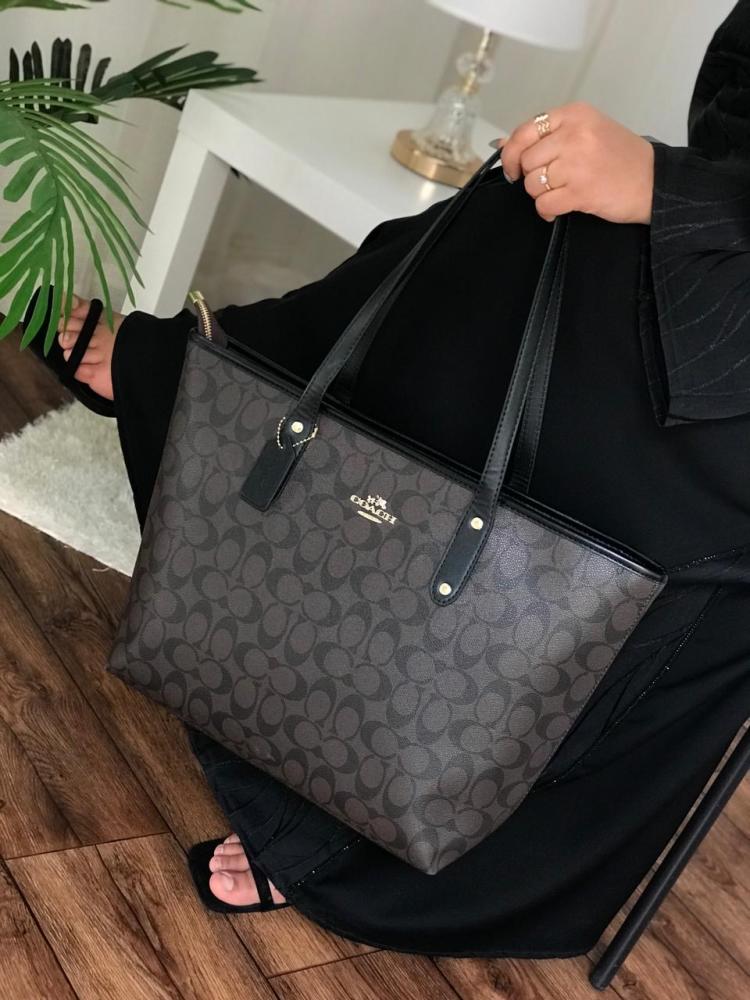 كوتش توت باق كوفي بلاك حجم كبير