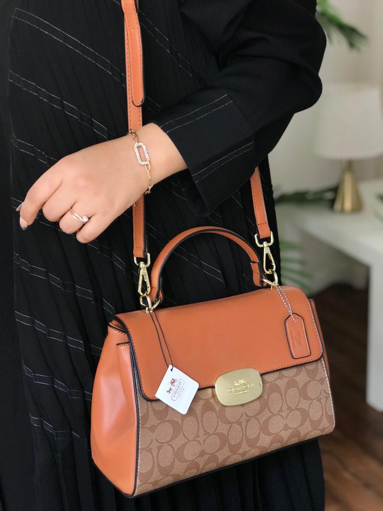 حقيبه كوتش
