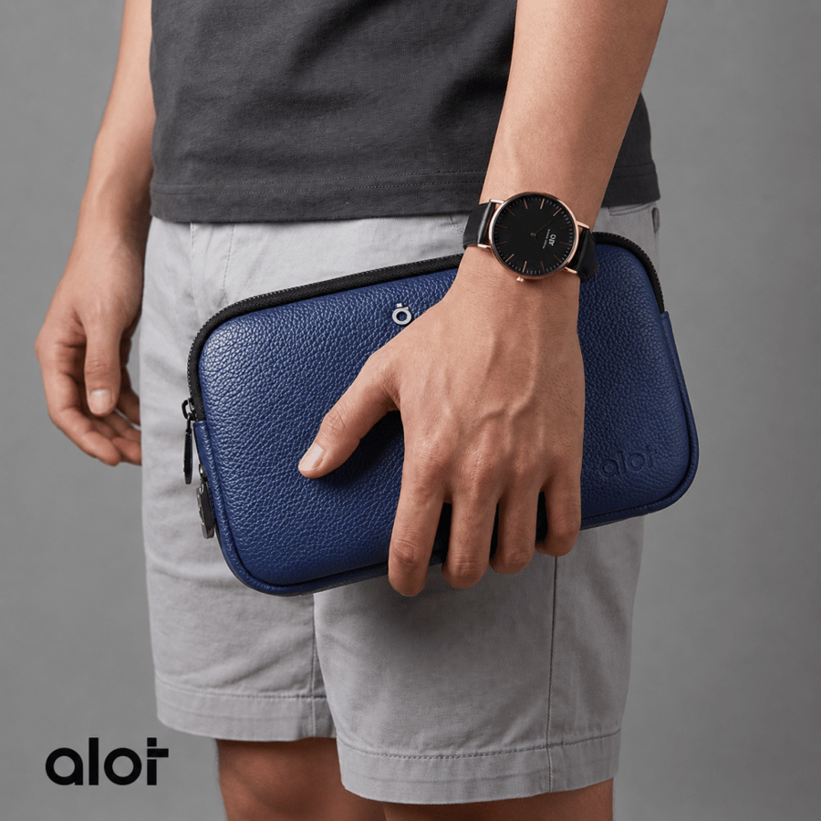 حقيبة ألوت Sovereign Pouch بقفل بصمة – جلد صناعي مقاوم للماء [أزرق داكن]