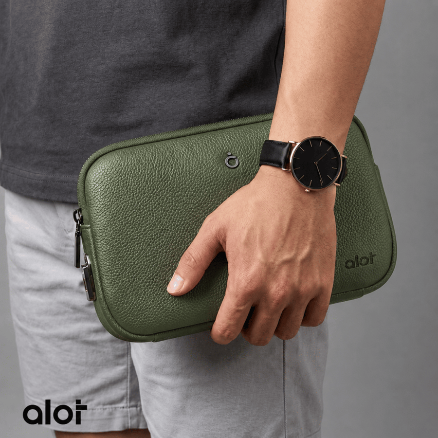 حقيبة ألوت Sovereign Pouch بقفل بصمة – جلد صناعي مقاوم للماء [خضر]