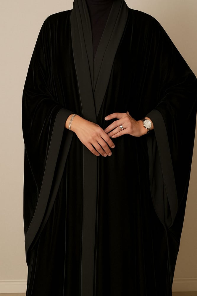 عباية مخمل