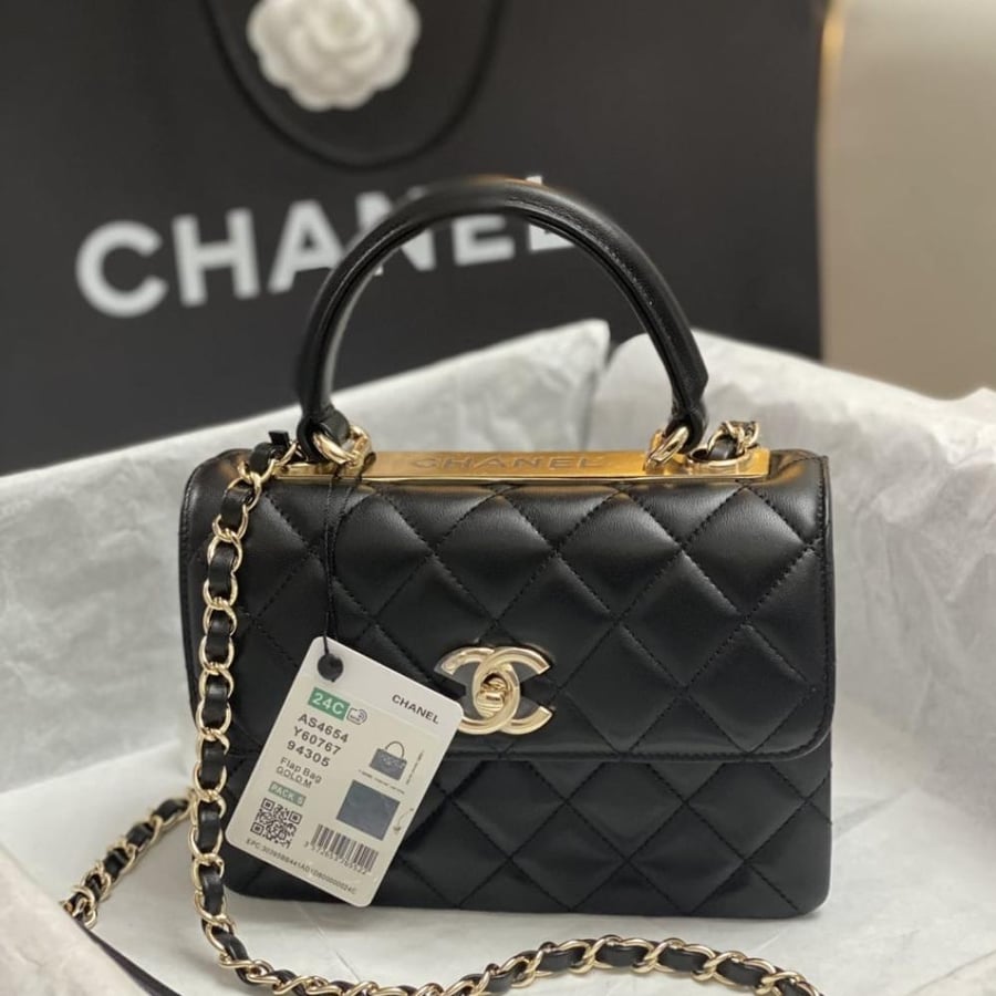Chanel size 25 cm