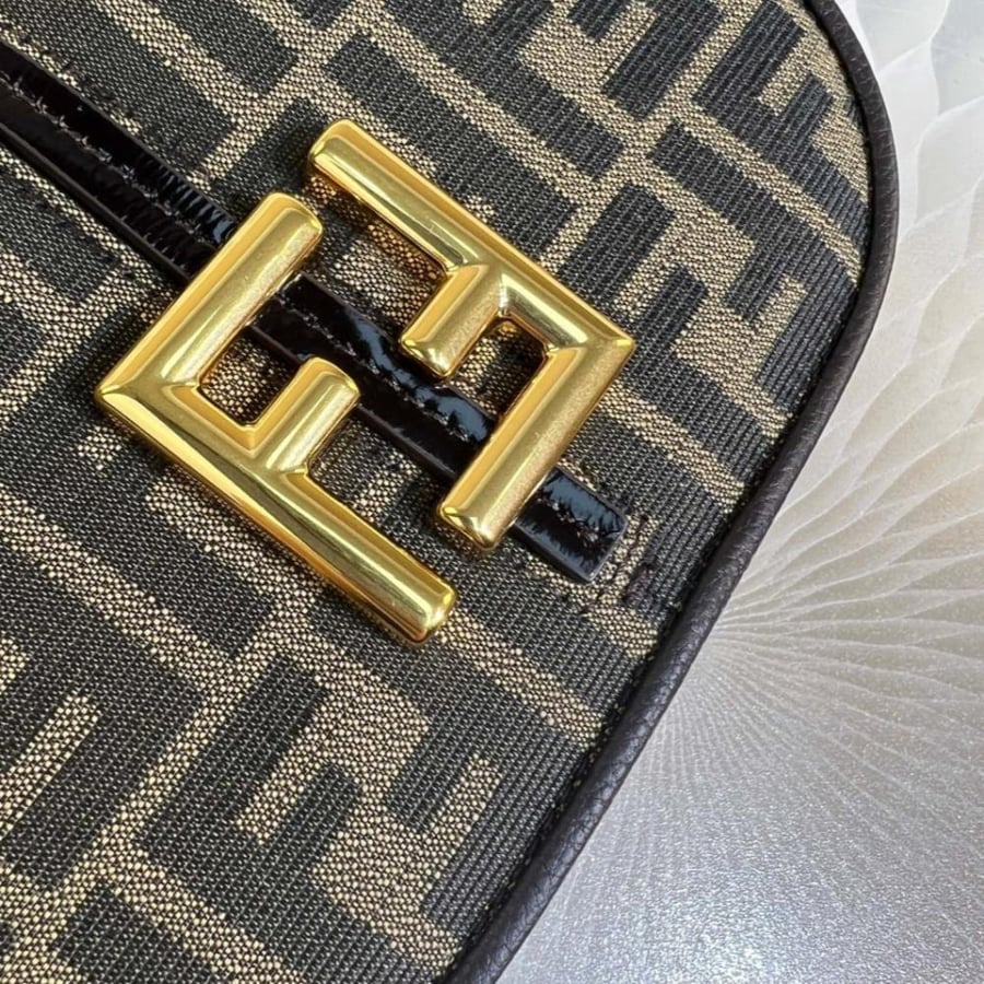 فندي C’mon Mini مقاس 21cm