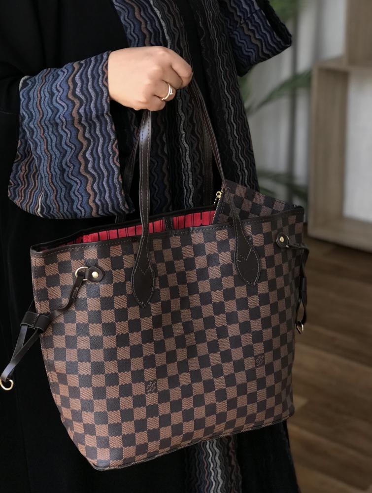 توت باق LV - بني