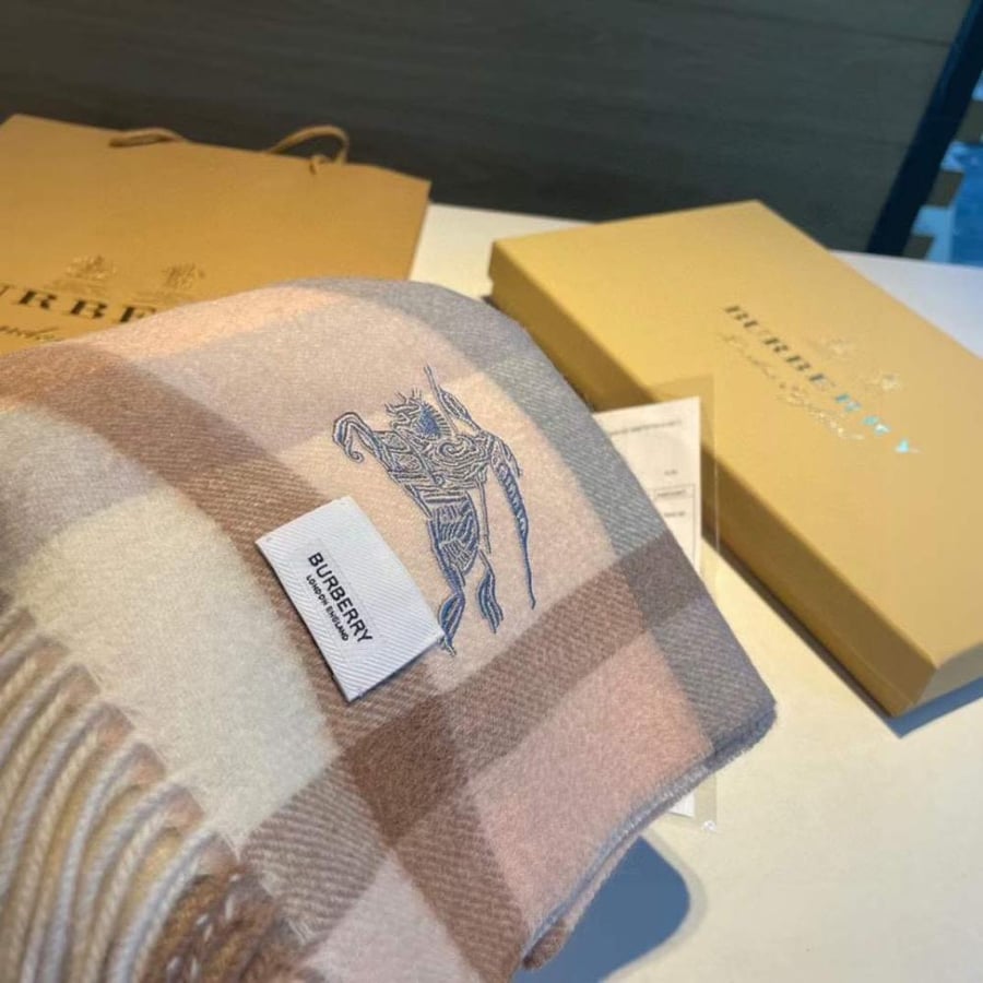 Burberry -Scarf