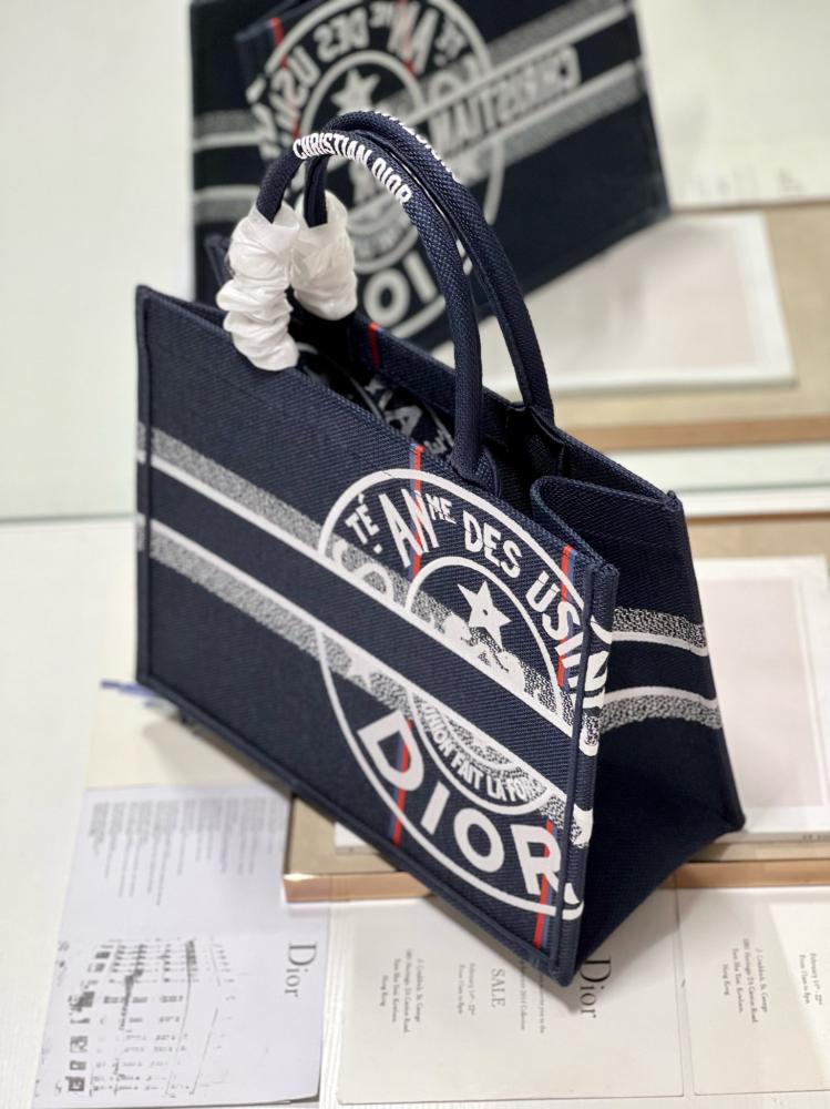 Medium Dior Book Tote