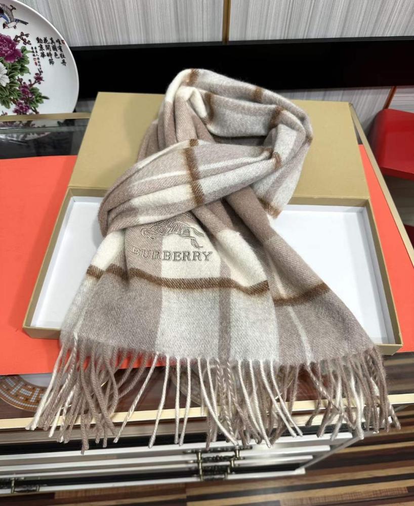Burberry - Scarf