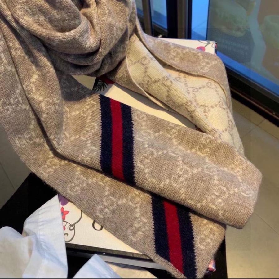 Gucci- Scarf