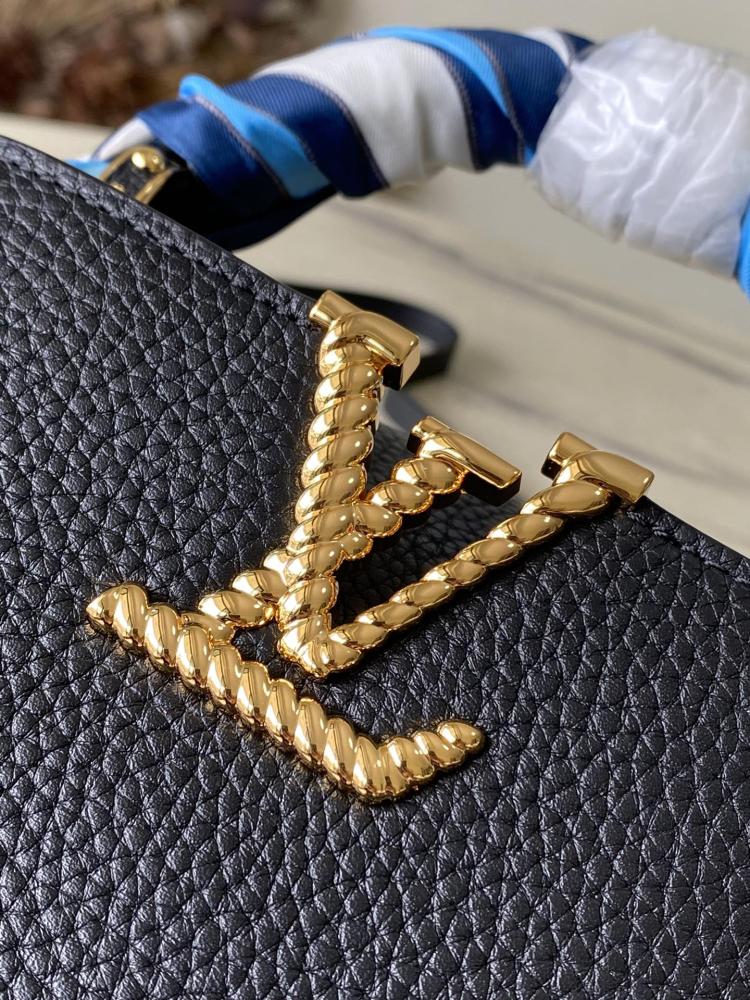 Vuitton Capucines Small Bag