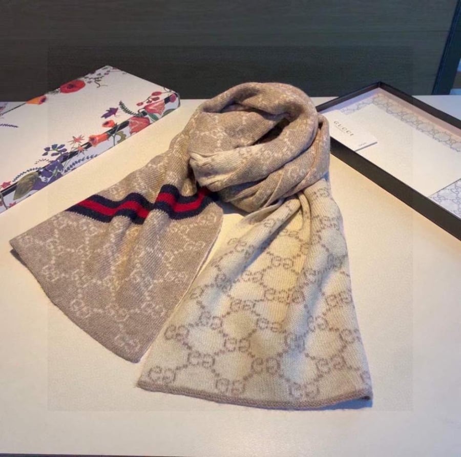 Gucci- Scarf