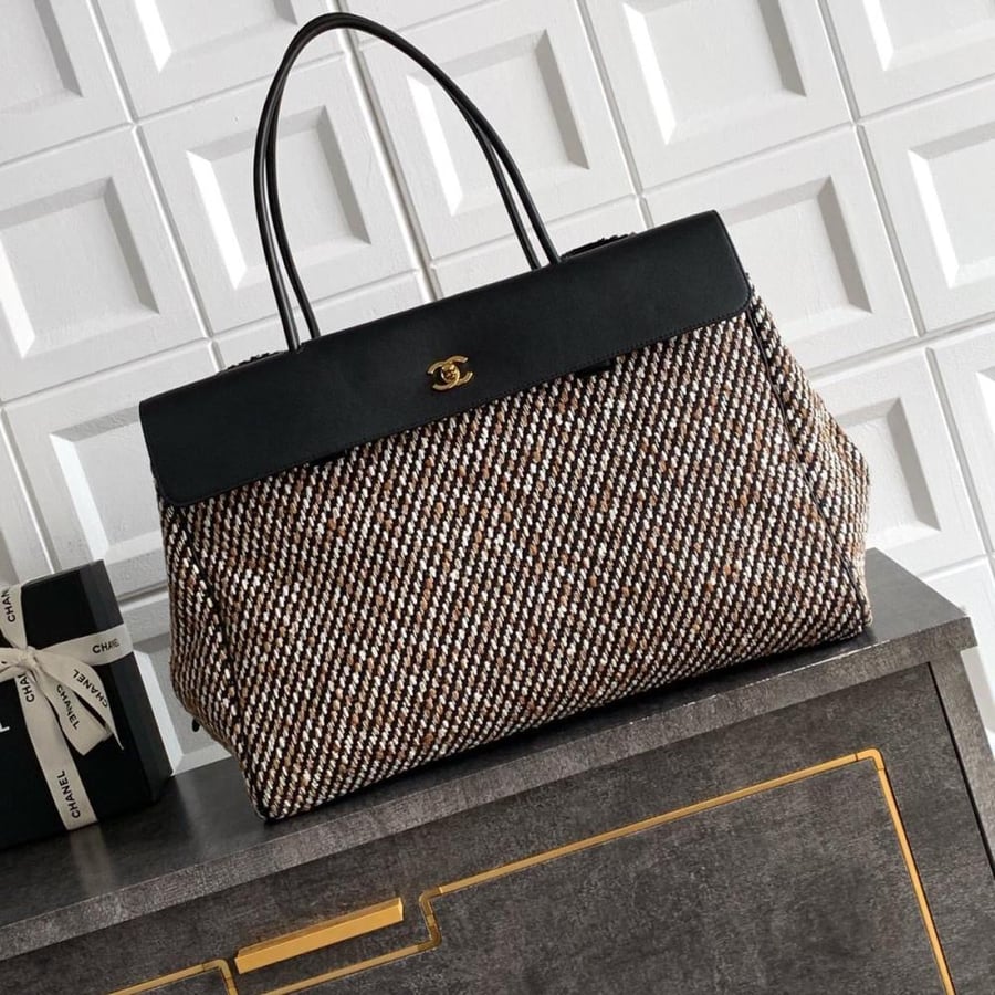 Chanel - Large Shopping Bag