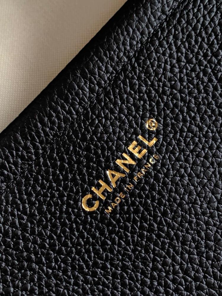 Large - Chanel Bag