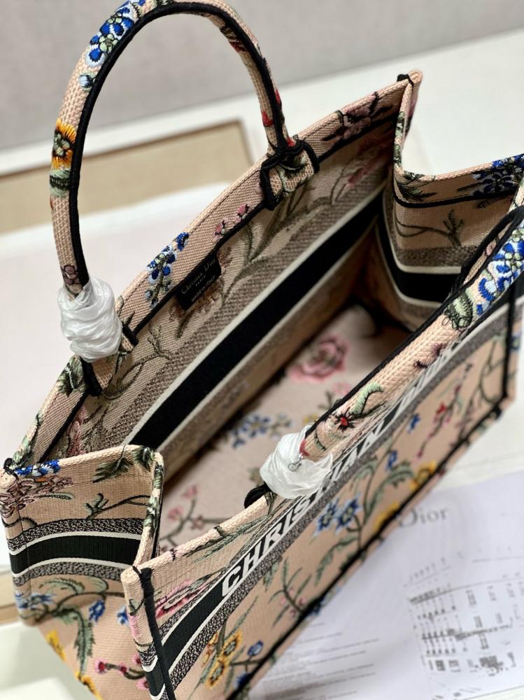 Medium Dior Book Tote