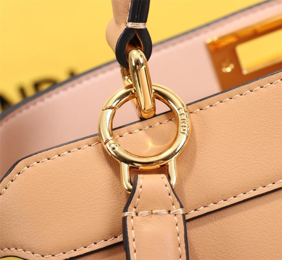 Fendi- 33cm Peekaboo