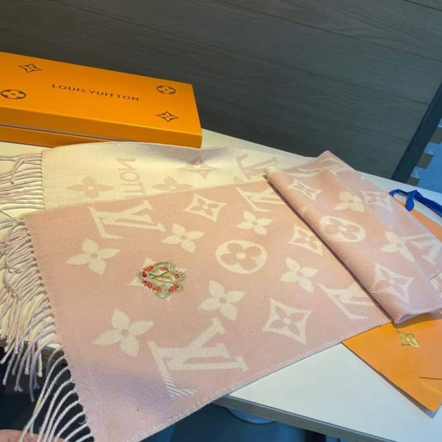 Louis Vuitton- Scarf