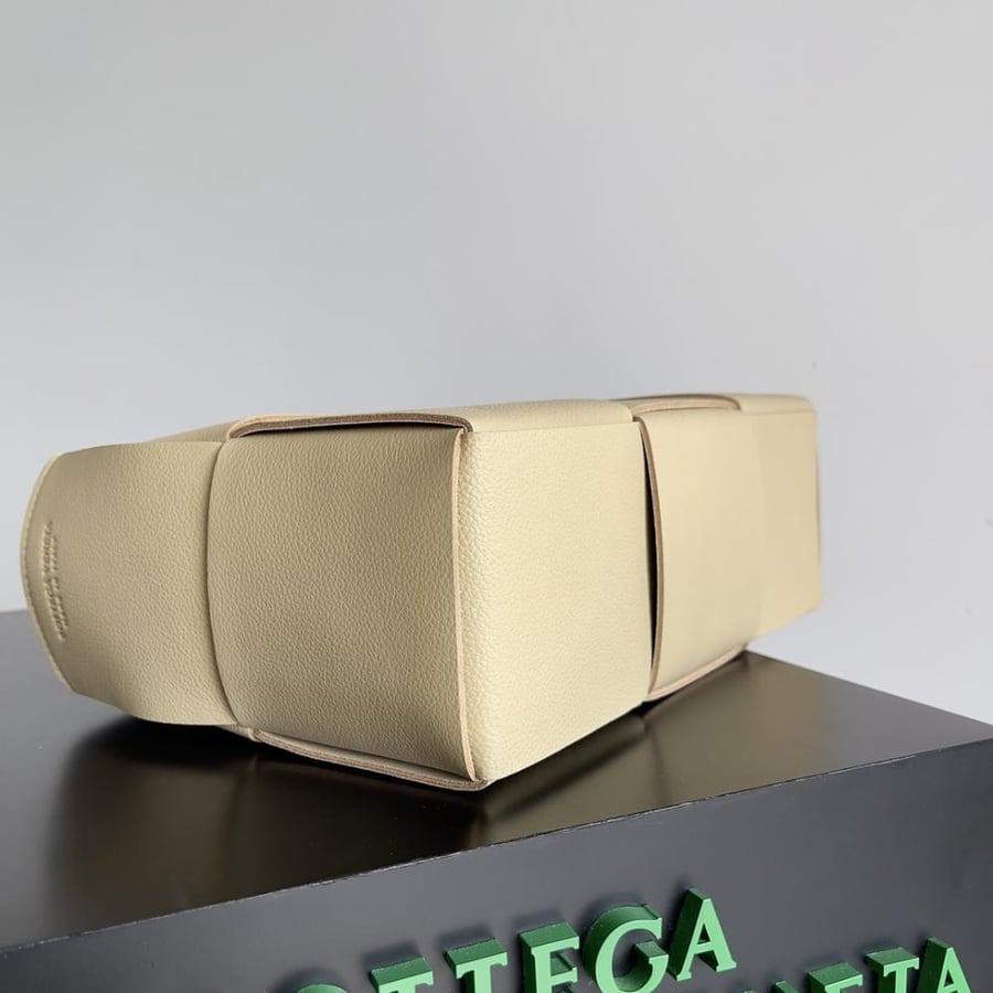 Bottega Small Arco Tote Bag