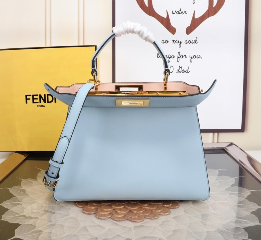 Fendi- 33cm Peekaboo