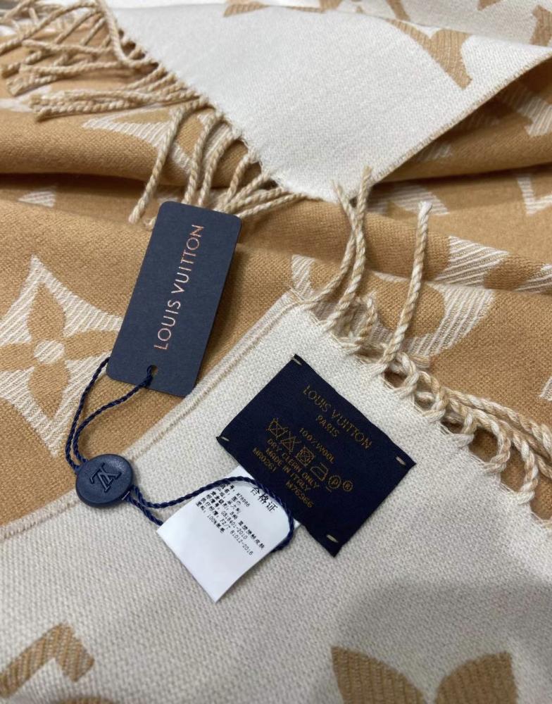 Louis Vuitton - Scarf