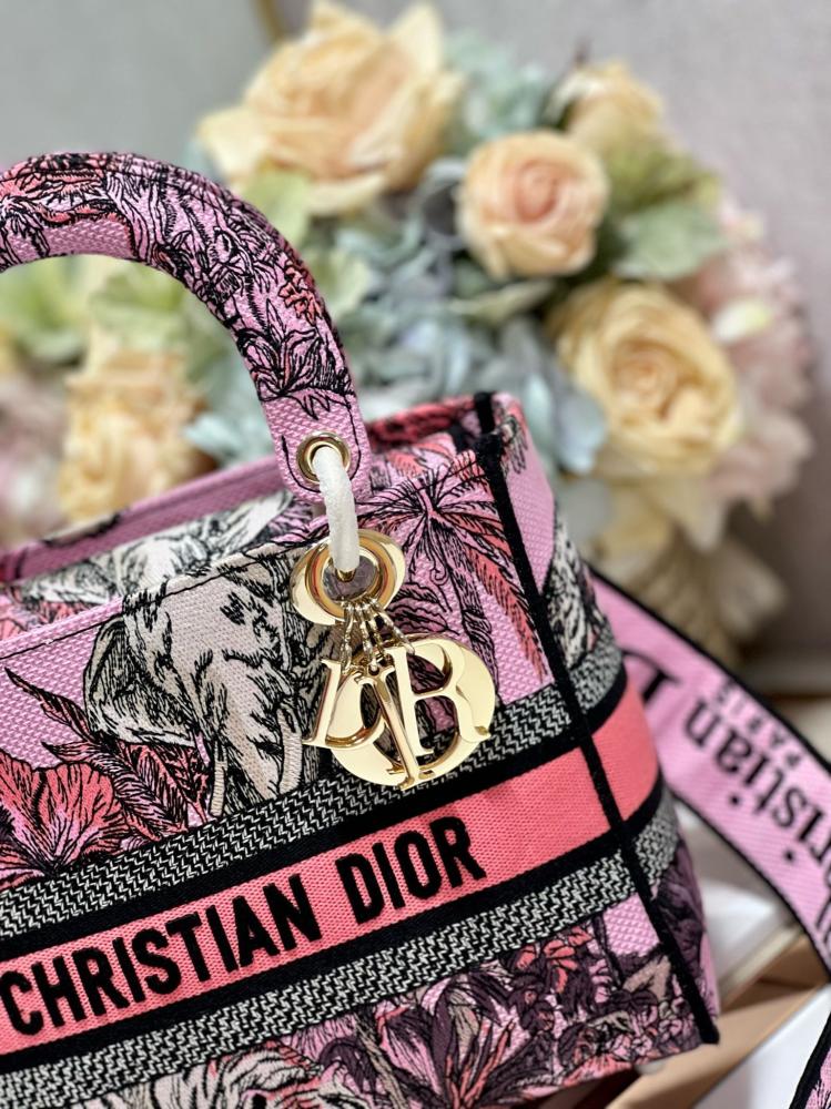 Small Christian Dior bag