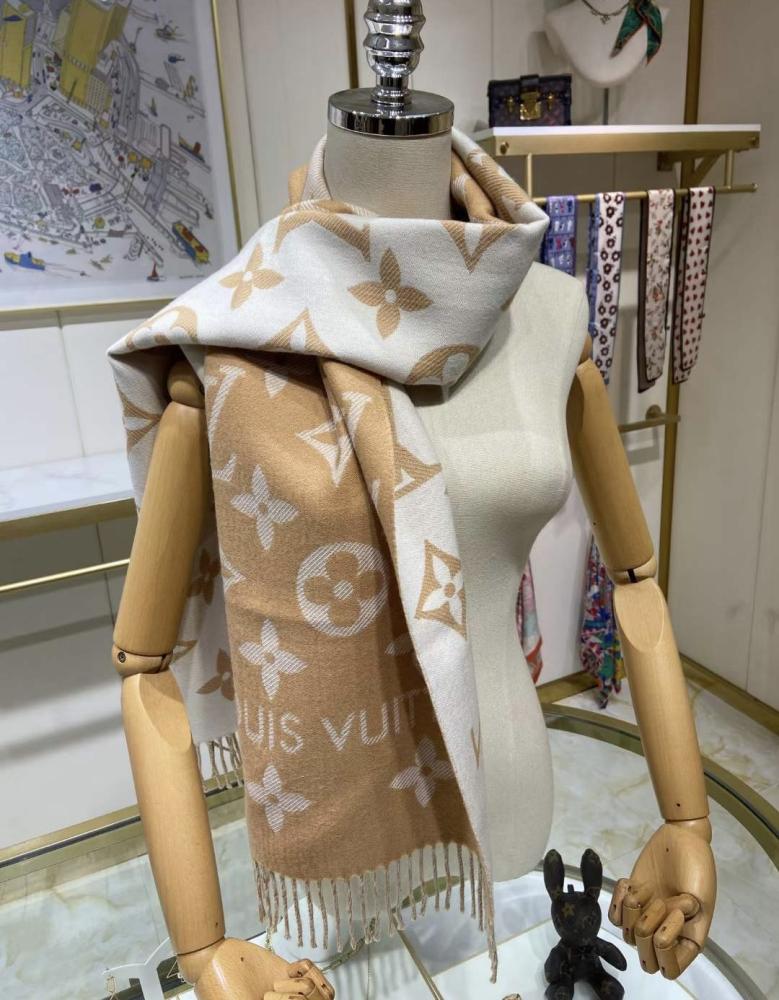 Louis Vuitton - Scarf