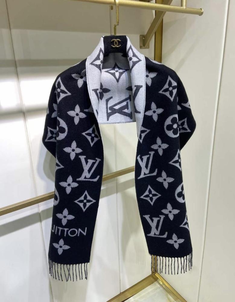 Louis Vuitton - Scarf