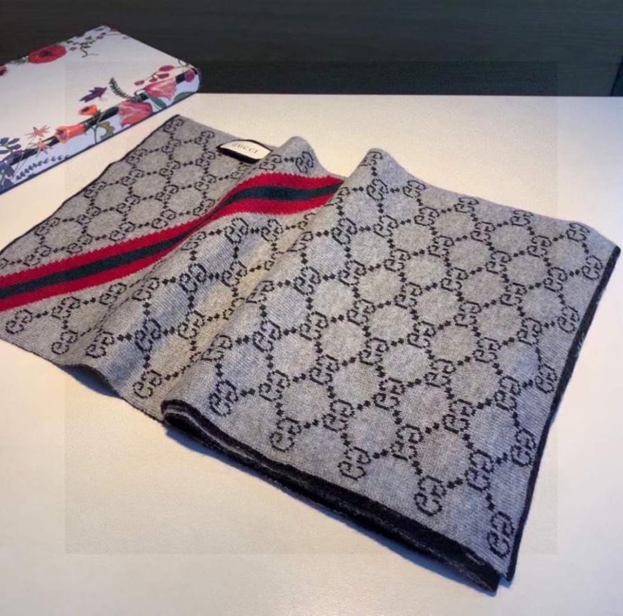 Gucci- Scarf