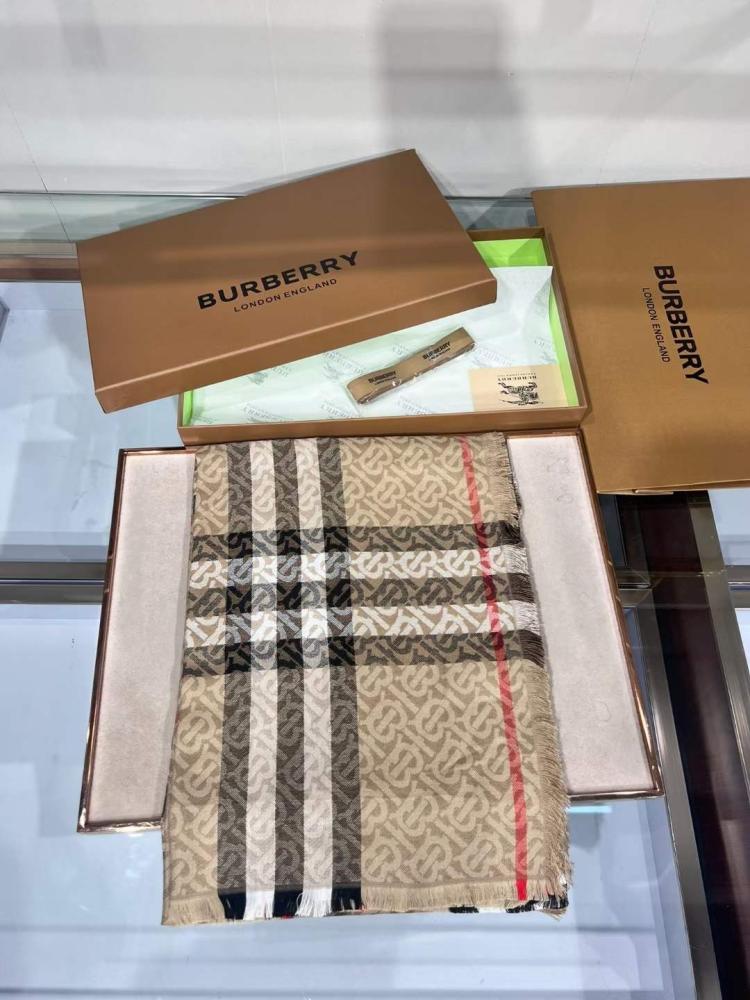 Burberry - Scarf