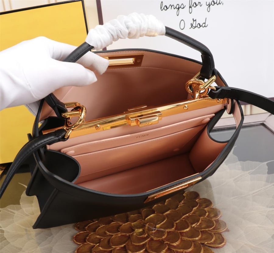 Fendi- 33cm Peekaboo