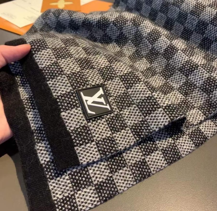 Louis Vuitton- Scarf