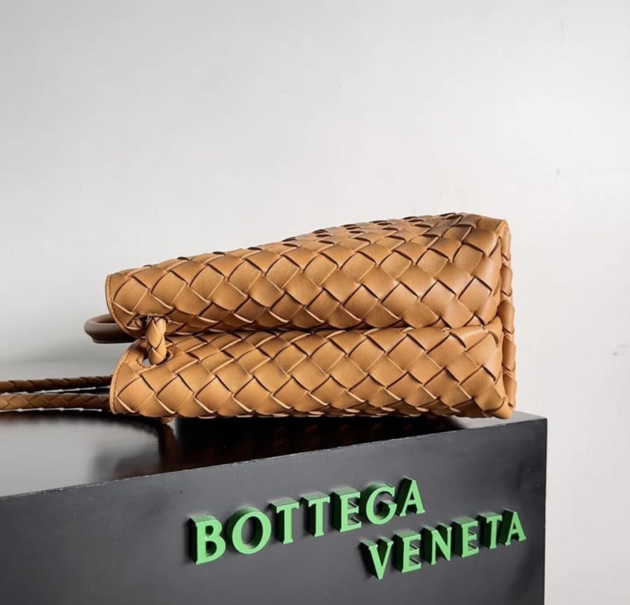 Medium Bottega Andiamo
