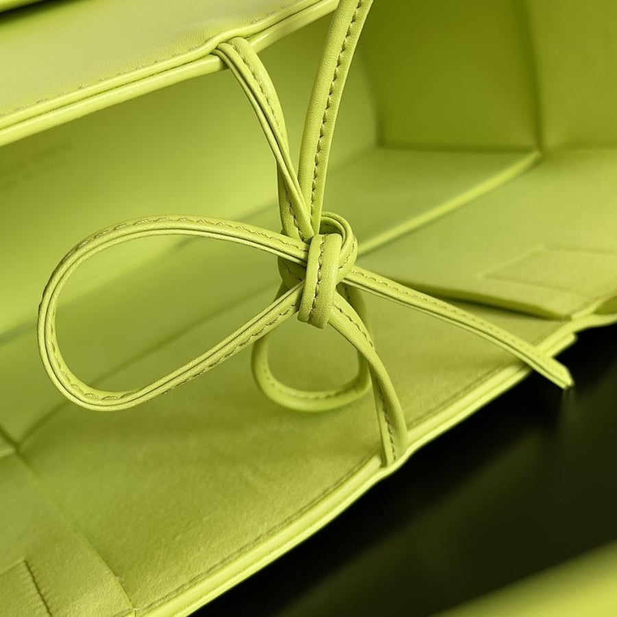 Bottega Medium Arco Tote Bag
