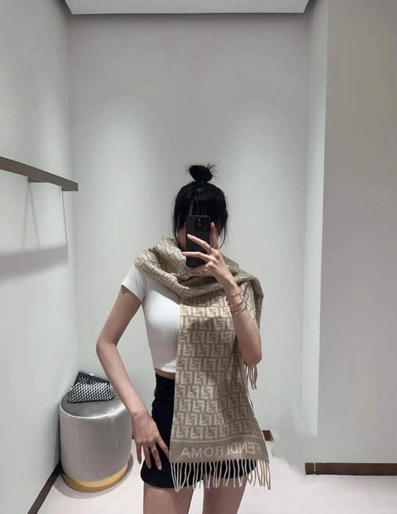 Fendi- Scarf