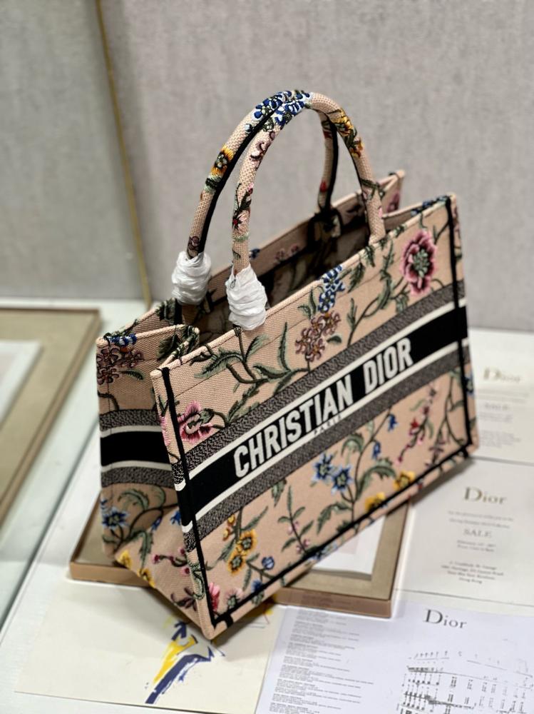 Medium Dior Book Tote