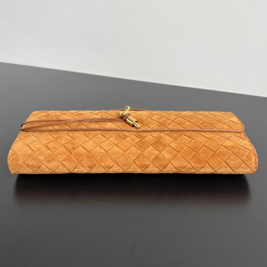 BOTTEGA VENETA Andiamo Long Clutch