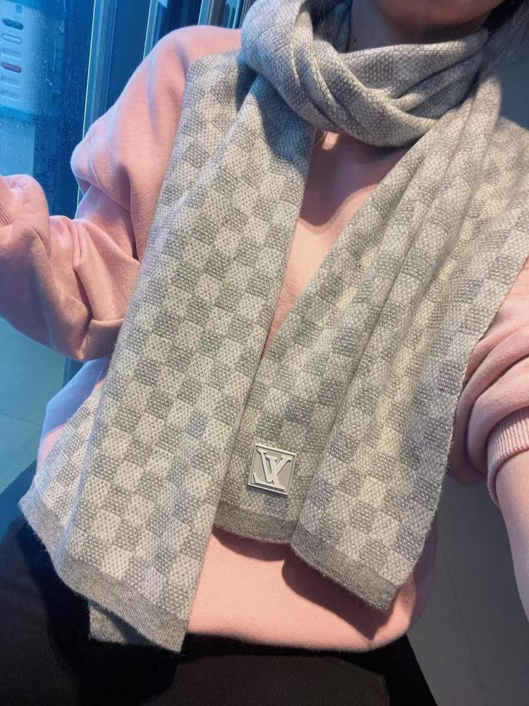 Louis Vuitton- Scarf