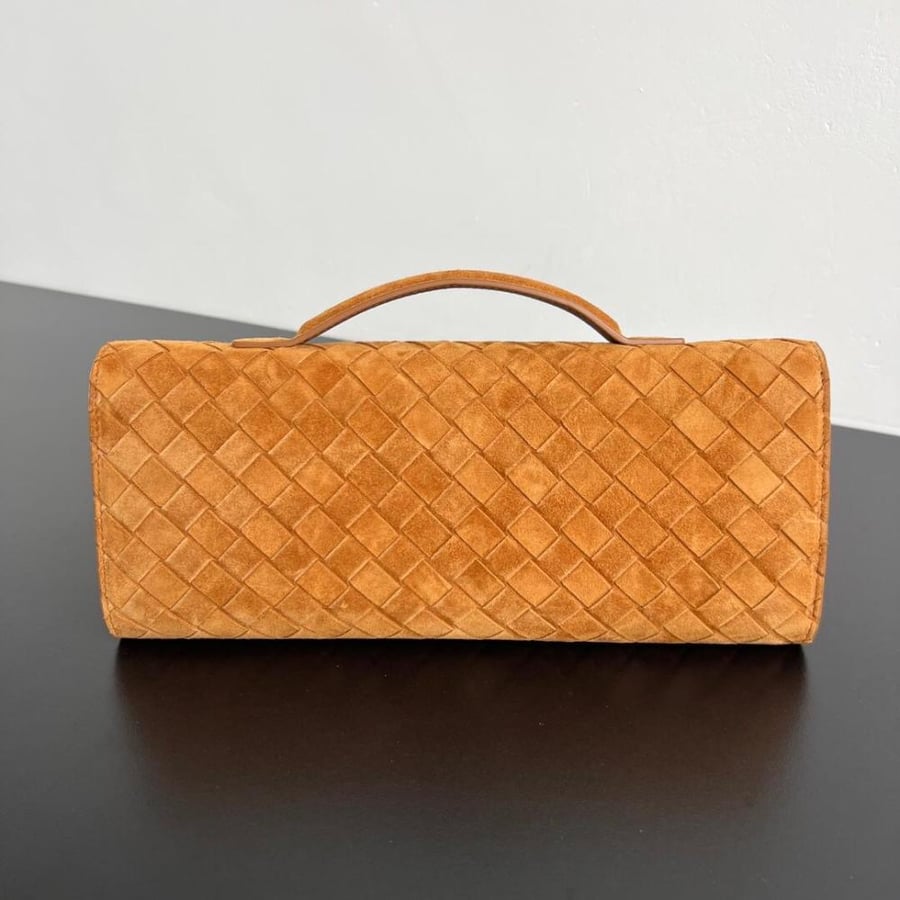 BOTTEGA VENETA Andiamo Long Clutch