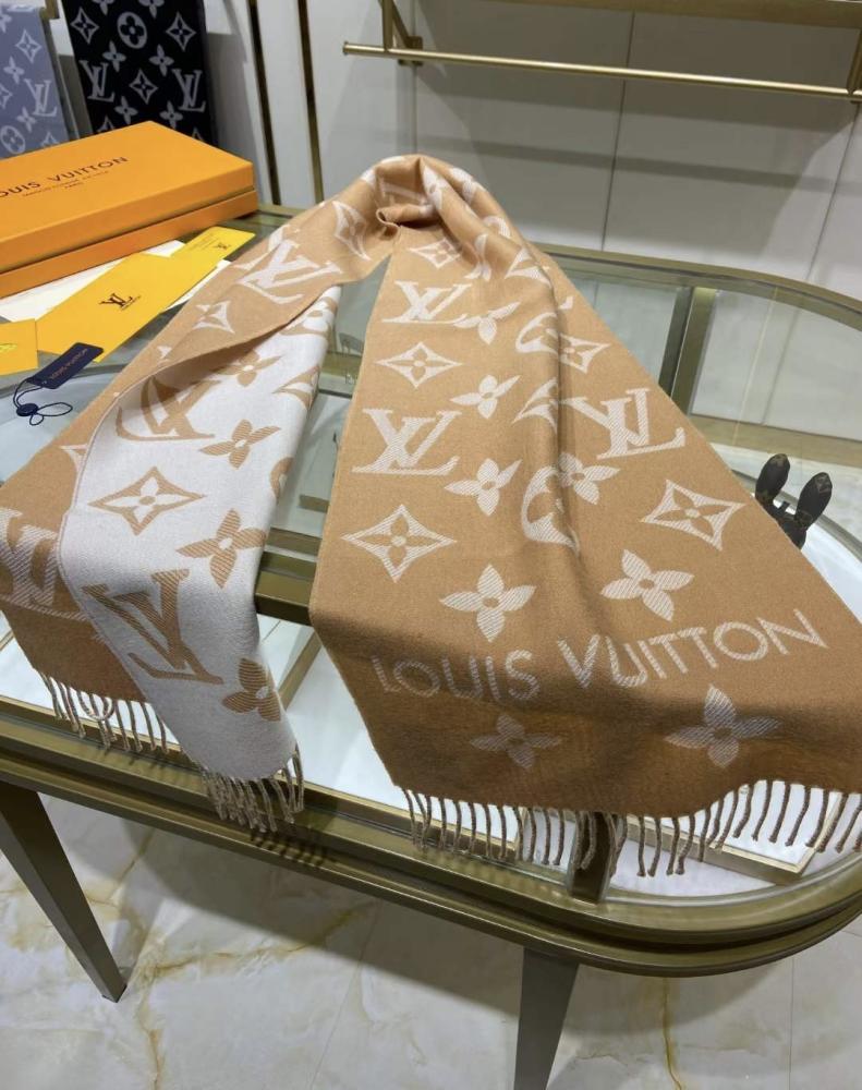 Louis Vuitton - Scarf