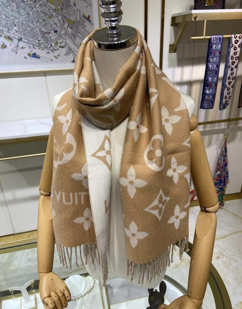 Louis Vuitton - Scarf
