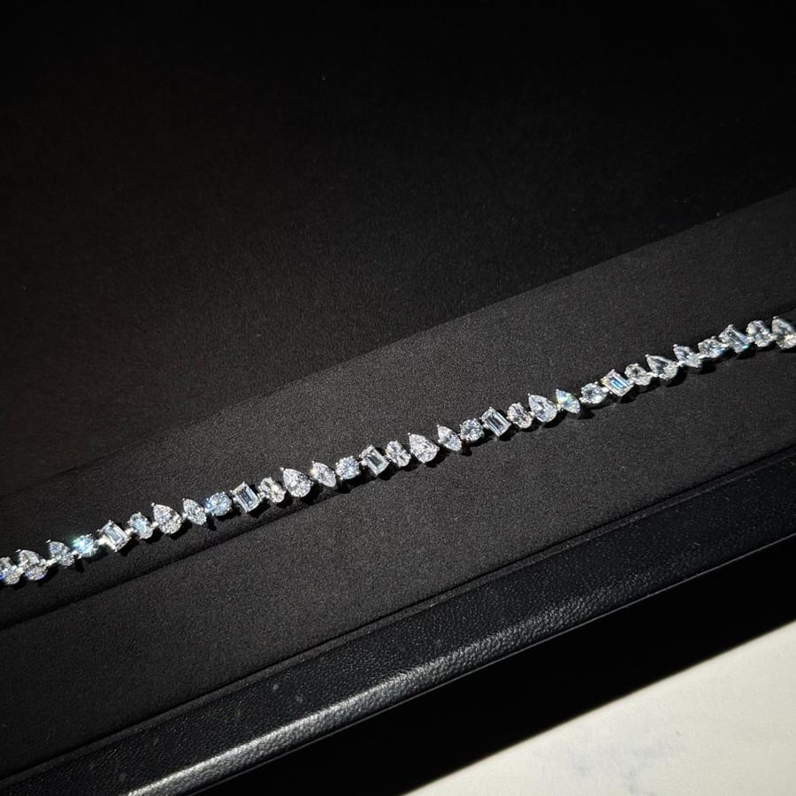 Tennis bracelet
