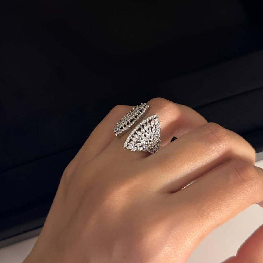 Zoya
