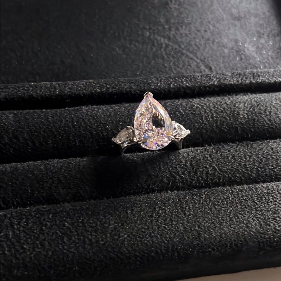Pear cut pink