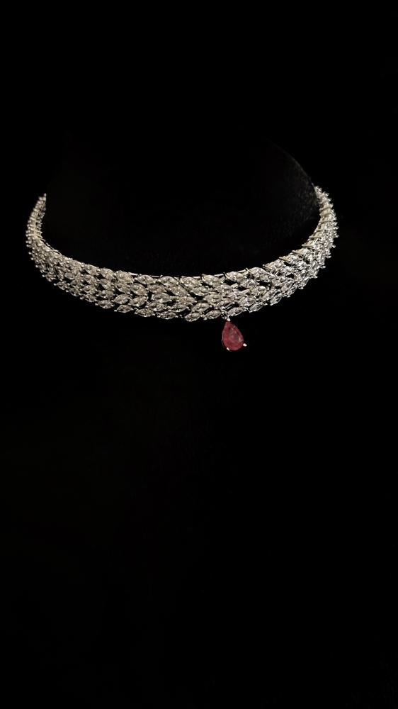 Pear choker